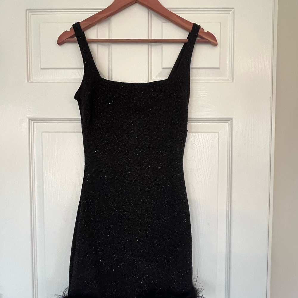 New Windsor Black Sleeveless Mini Dress